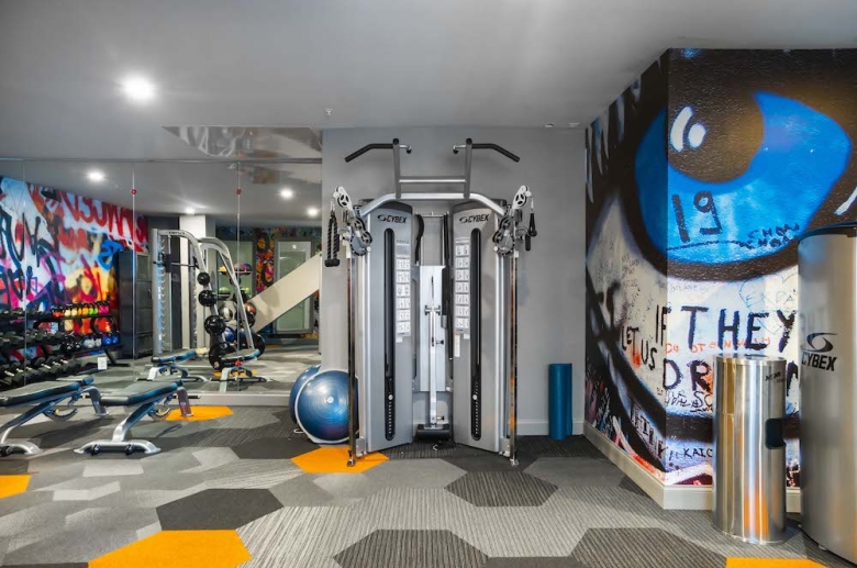 Franklin Tower Residences In Philadelphia Pa Pmc Property Group Apartments